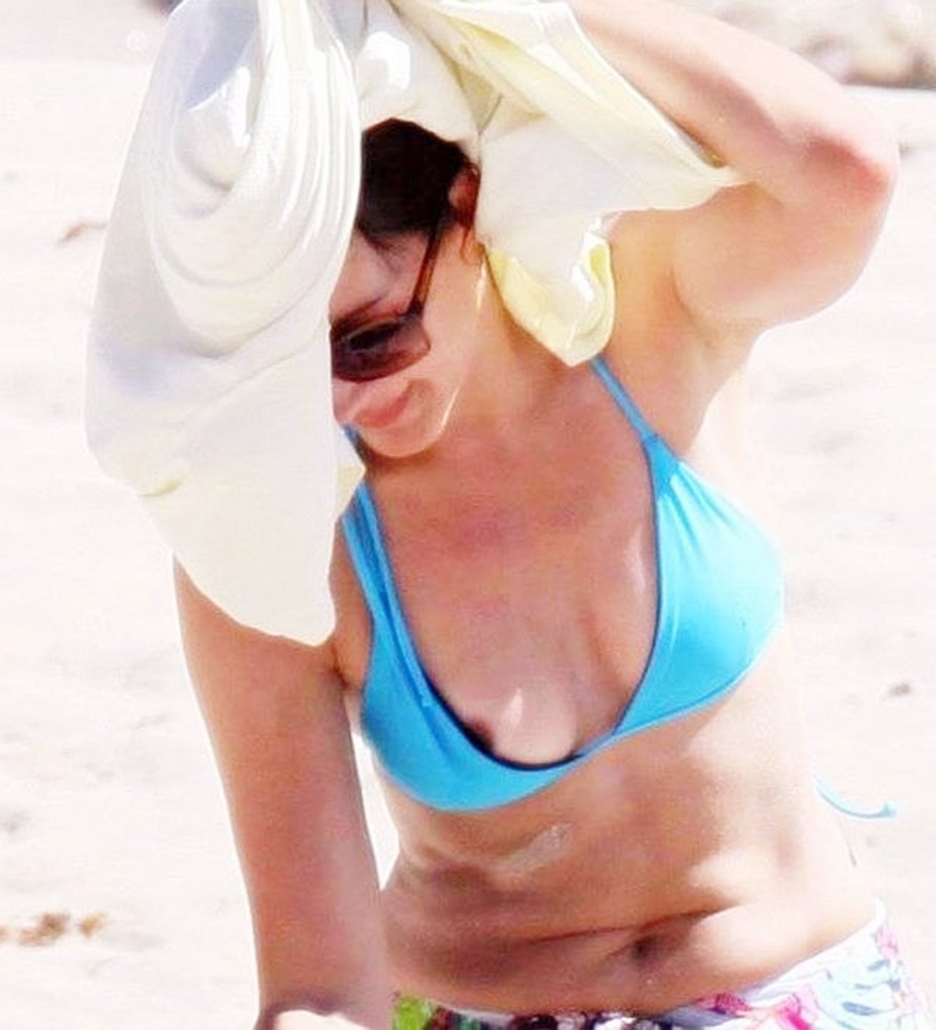 kareena kapoor xxx foto cummed on while sleeping